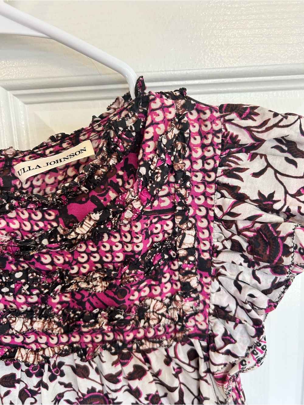 Ulla Johnson Nuru Cream Blouse with Pink & Black Print Flutter Sleeve Size 6 - Picture 2 of 6
